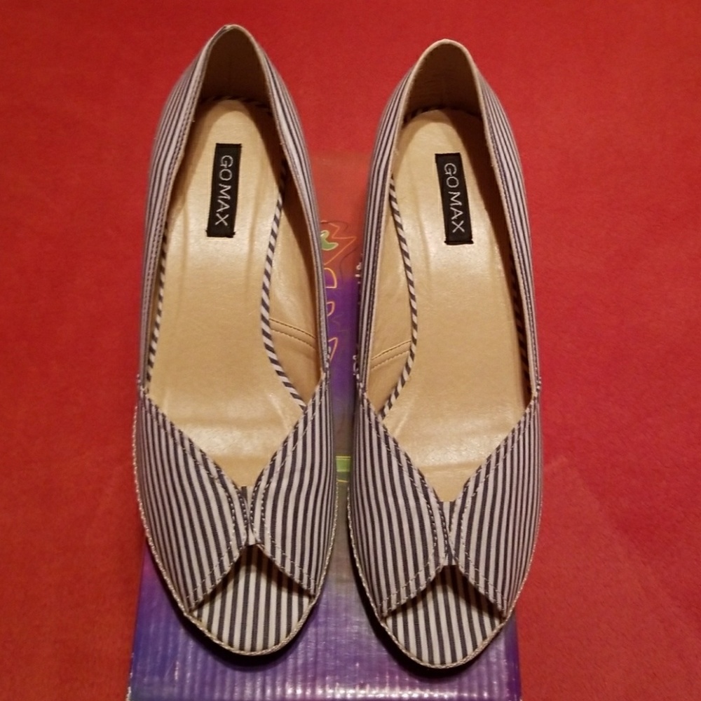 Peep Toe Espadrilles - Picture 2 of 4